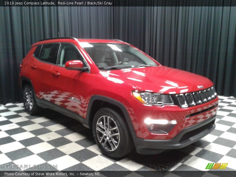 Red-Line Pearl / Black/Ski Gray 2019 Jeep Compass Latitude