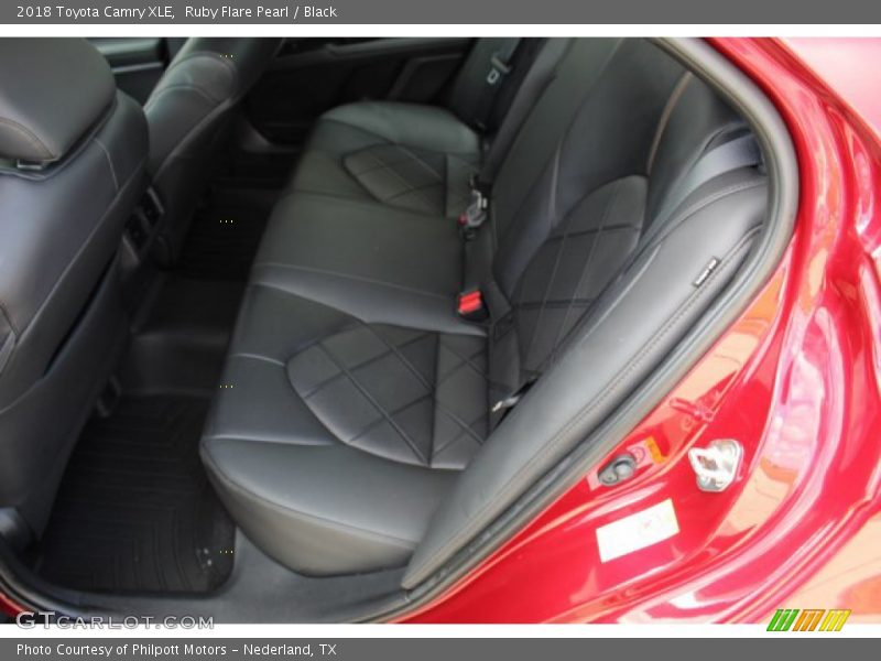 Ruby Flare Pearl / Black 2018 Toyota Camry XLE