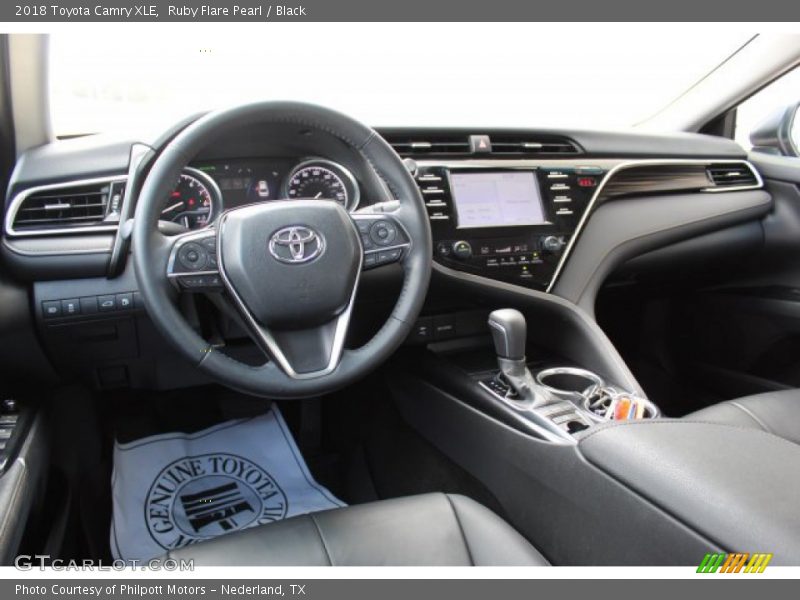 Ruby Flare Pearl / Black 2018 Toyota Camry XLE