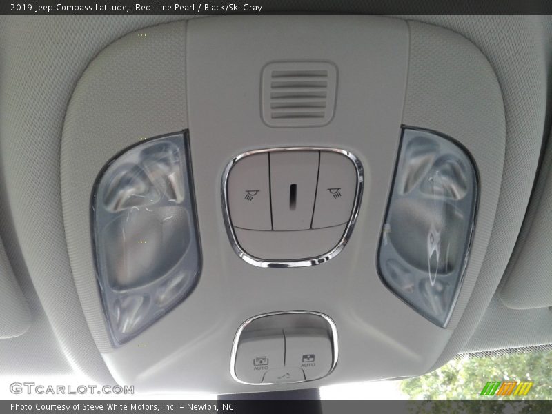 Red-Line Pearl / Black/Ski Gray 2019 Jeep Compass Latitude