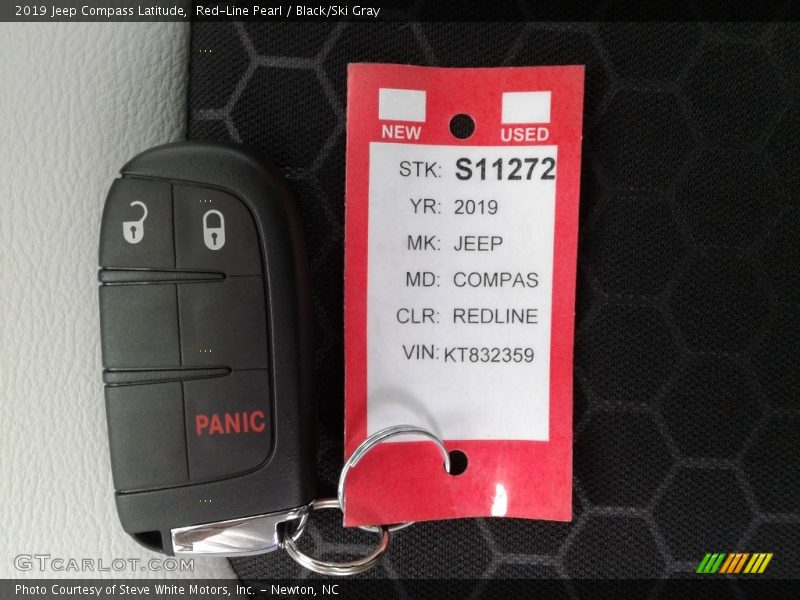 Red-Line Pearl / Black/Ski Gray 2019 Jeep Compass Latitude