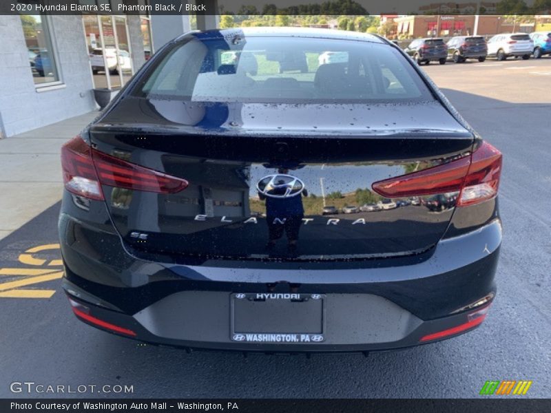 Phantom Black / Black 2020 Hyundai Elantra SE
