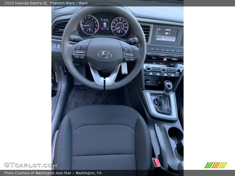 Phantom Black / Black 2020 Hyundai Elantra SE