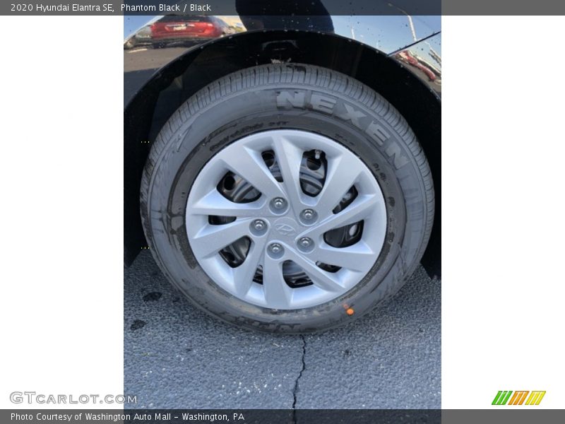 Phantom Black / Black 2020 Hyundai Elantra SE