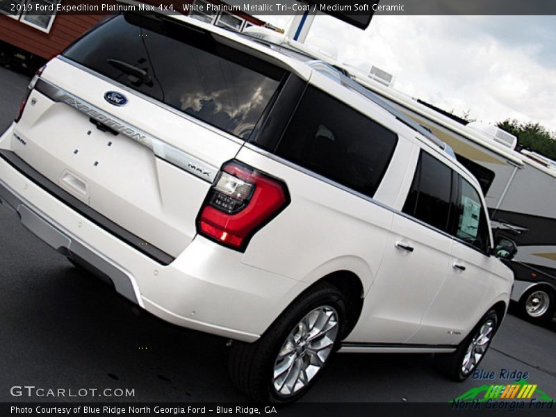 White Platinum Metallic Tri-Coat / Medium Soft Ceramic 2019 Ford Expedition Platinum Max 4x4