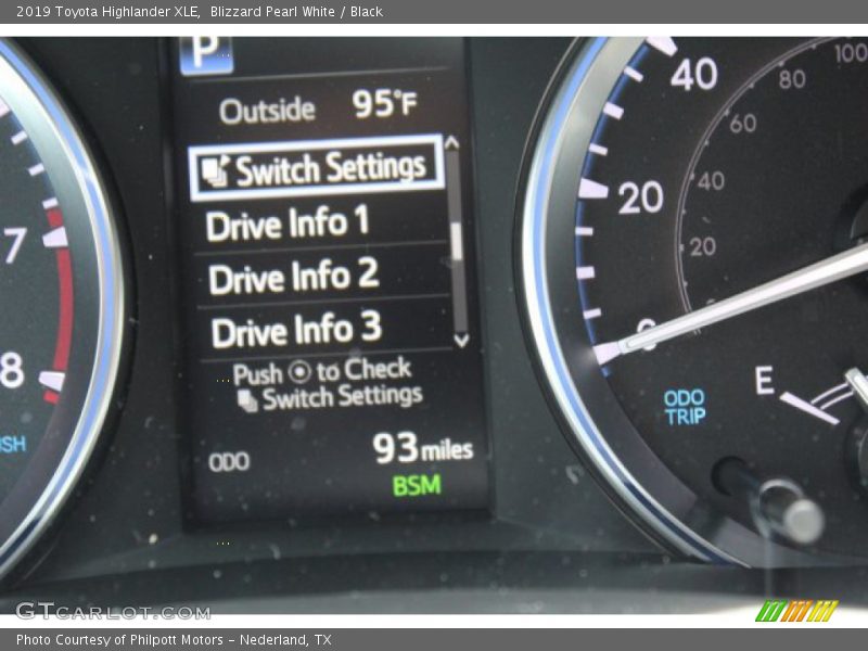 Blizzard Pearl White / Black 2019 Toyota Highlander XLE