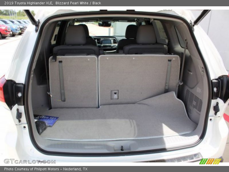 Blizzard Pearl White / Black 2019 Toyota Highlander XLE