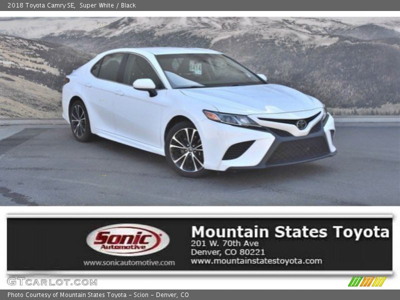 Super White / Black 2018 Toyota Camry SE