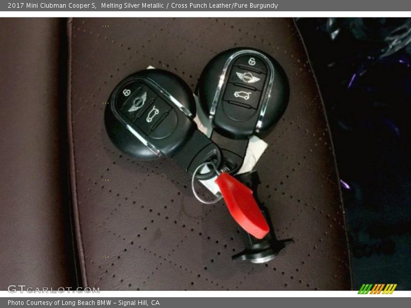 Melting Silver Metallic / Cross Punch Leather/Pure Burgundy 2017 Mini Clubman Cooper S