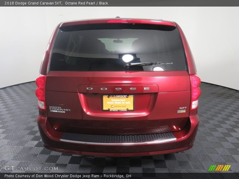 Octane Red Pearl / Black 2018 Dodge Grand Caravan SXT