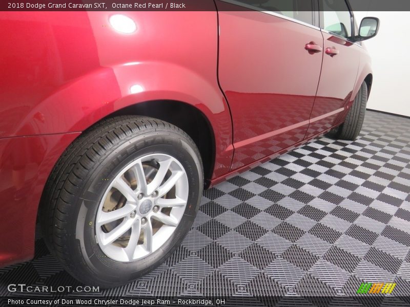 Octane Red Pearl / Black 2018 Dodge Grand Caravan SXT