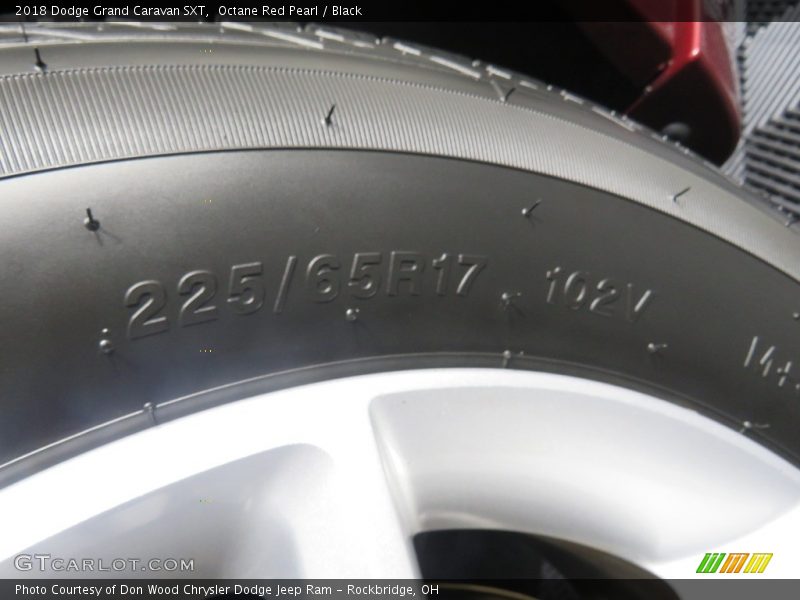 Octane Red Pearl / Black 2018 Dodge Grand Caravan SXT