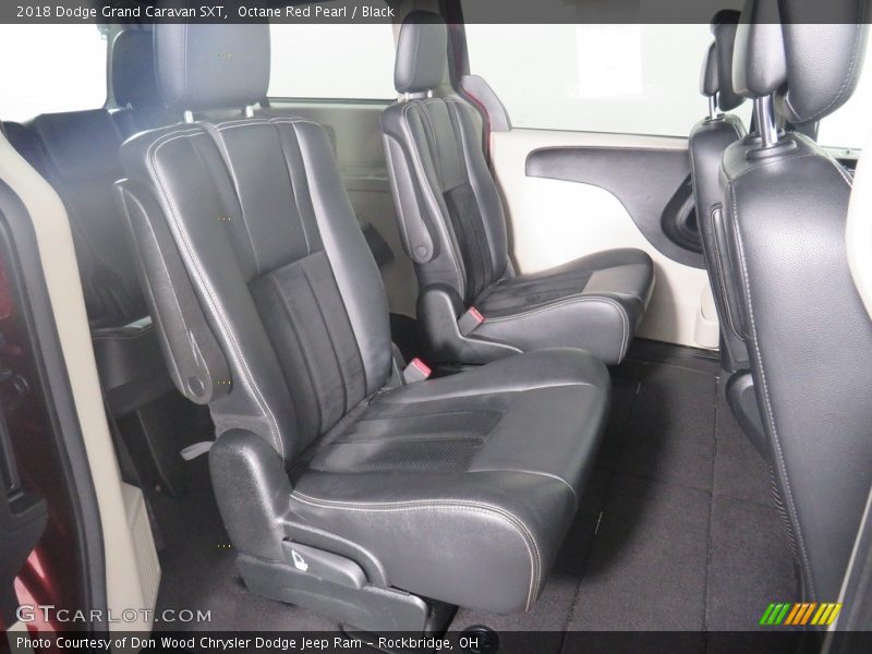 Octane Red Pearl / Black 2018 Dodge Grand Caravan SXT