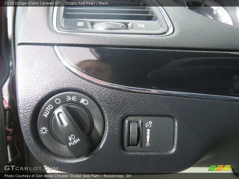 Octane Red Pearl / Black 2018 Dodge Grand Caravan SXT