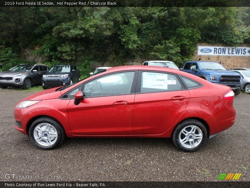  2019 Fiesta SE Sedan Hot Pepper Red