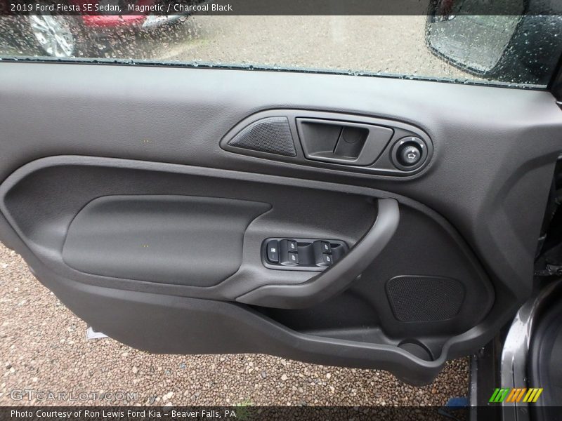 Magnetic / Charcoal Black 2019 Ford Fiesta SE Sedan