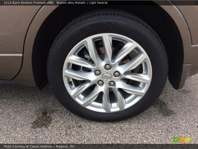  2019 Envision Premium AWD Wheel