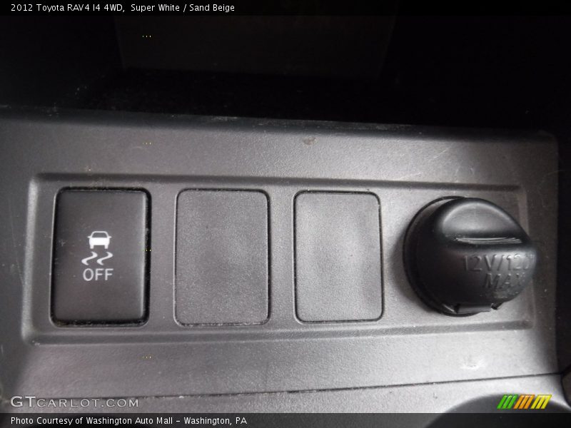 Super White / Sand Beige 2012 Toyota RAV4 I4 4WD