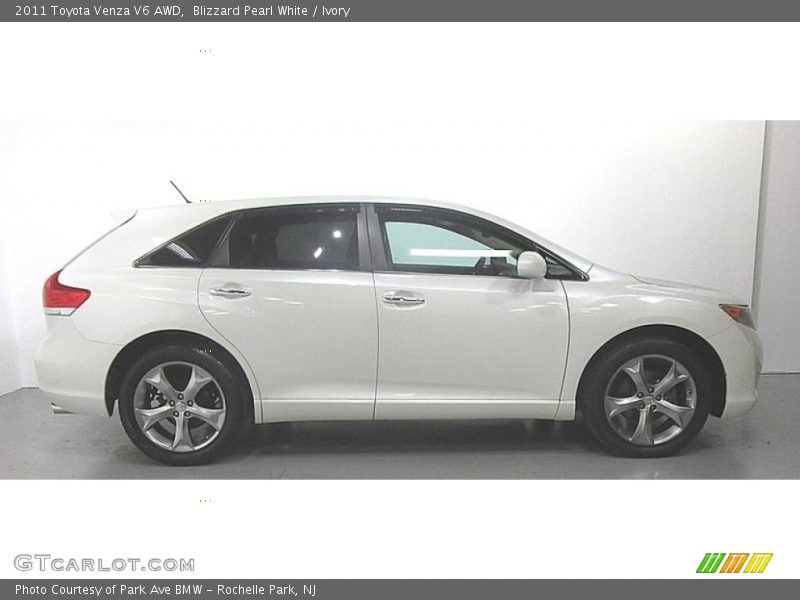 Blizzard Pearl White / Ivory 2011 Toyota Venza V6 AWD