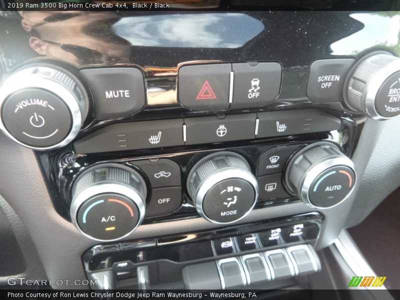 Black / Black 2019 Ram 3500 Big Horn Crew Cab 4x4