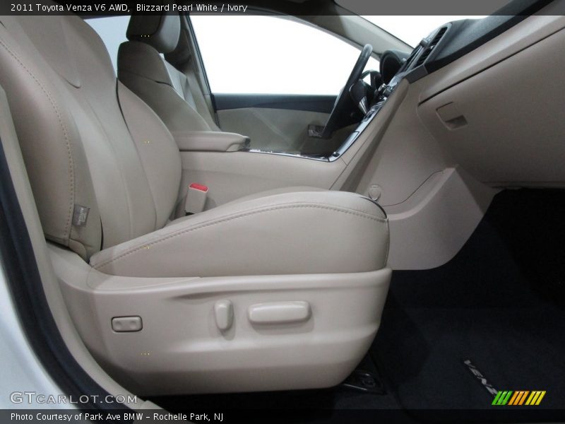 Blizzard Pearl White / Ivory 2011 Toyota Venza V6 AWD