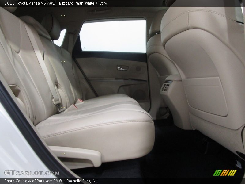 Blizzard Pearl White / Ivory 2011 Toyota Venza V6 AWD