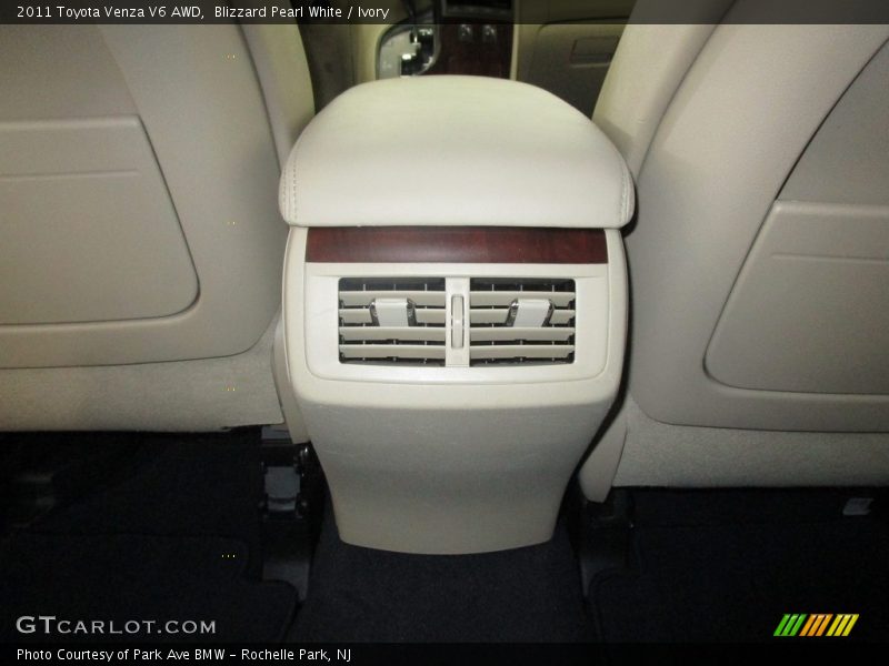 Blizzard Pearl White / Ivory 2011 Toyota Venza V6 AWD