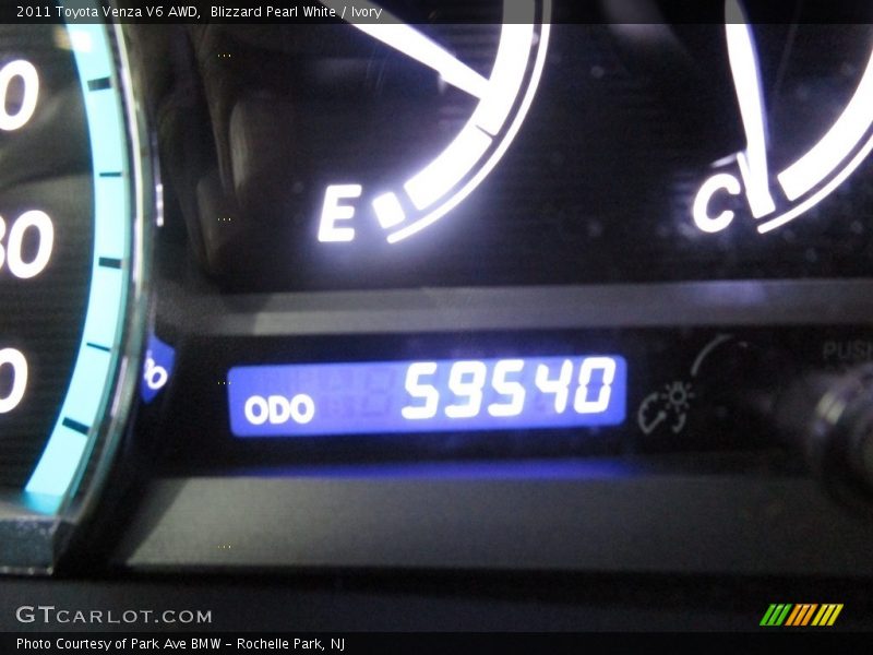Blizzard Pearl White / Ivory 2011 Toyota Venza V6 AWD