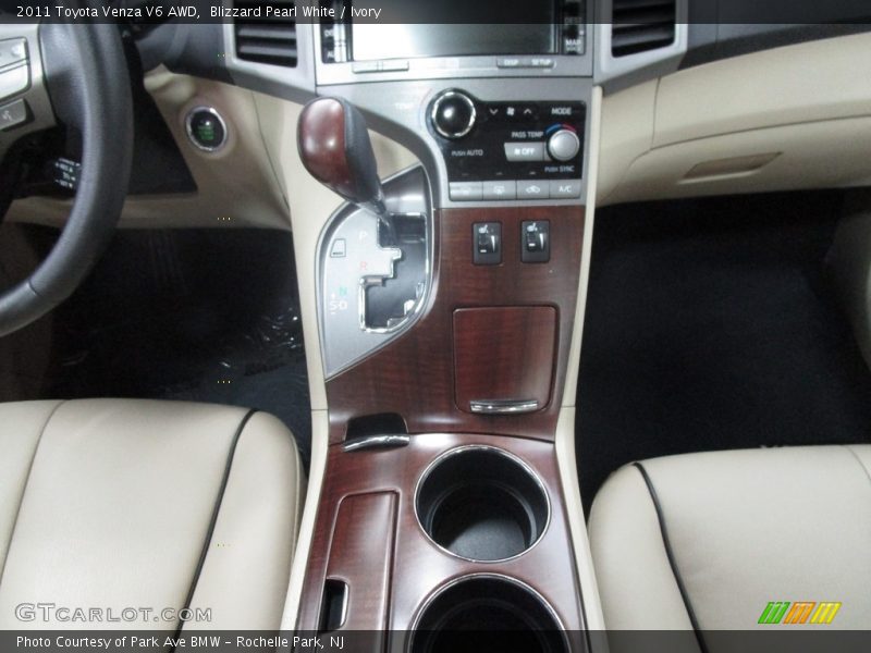 Blizzard Pearl White / Ivory 2011 Toyota Venza V6 AWD