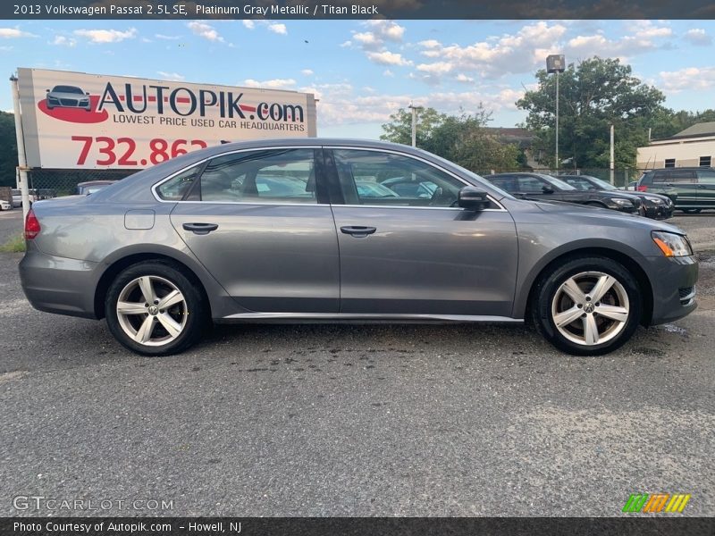 Platinum Gray Metallic / Titan Black 2013 Volkswagen Passat 2.5L SE