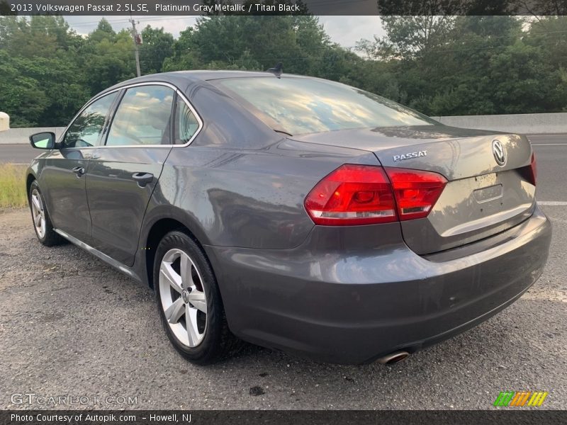 Platinum Gray Metallic / Titan Black 2013 Volkswagen Passat 2.5L SE