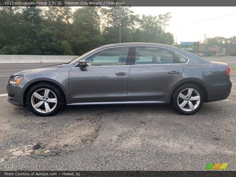 Platinum Gray Metallic / Titan Black 2013 Volkswagen Passat 2.5L SE