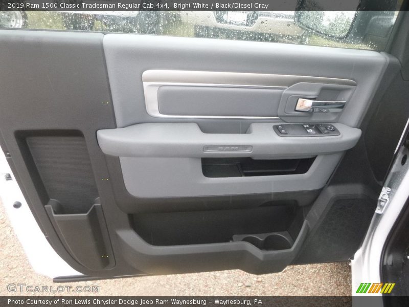 Bright White / Black/Diesel Gray 2019 Ram 1500 Classic Tradesman Regular Cab 4x4