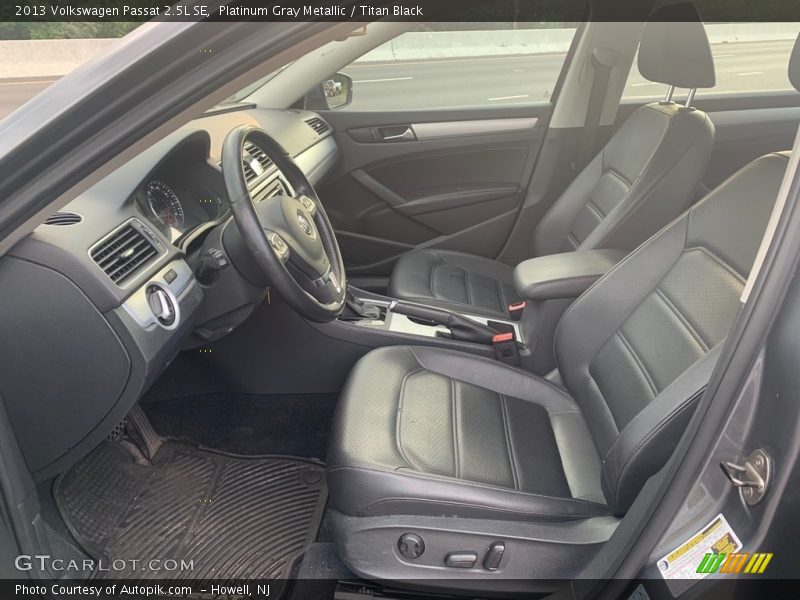 Platinum Gray Metallic / Titan Black 2013 Volkswagen Passat 2.5L SE