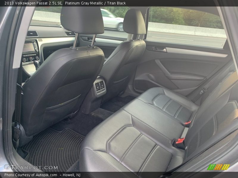 Platinum Gray Metallic / Titan Black 2013 Volkswagen Passat 2.5L SE