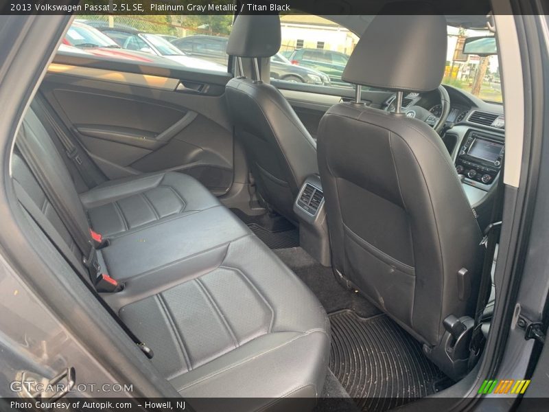 Platinum Gray Metallic / Titan Black 2013 Volkswagen Passat 2.5L SE