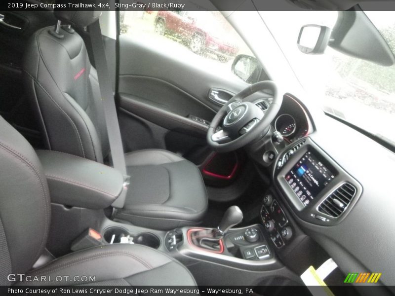 Sting-Gray / Black/Ruby 2019 Jeep Compass Trailhawk 4x4