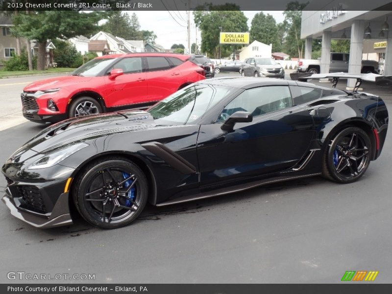 Front 3/4 View of 2019 Corvette ZR1 Coupe