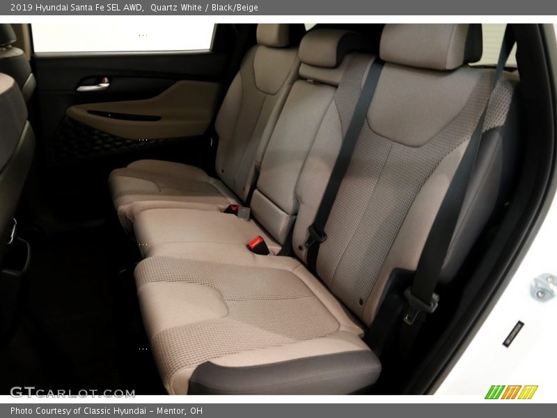 Quartz White / Black/Beige 2019 Hyundai Santa Fe SEL AWD