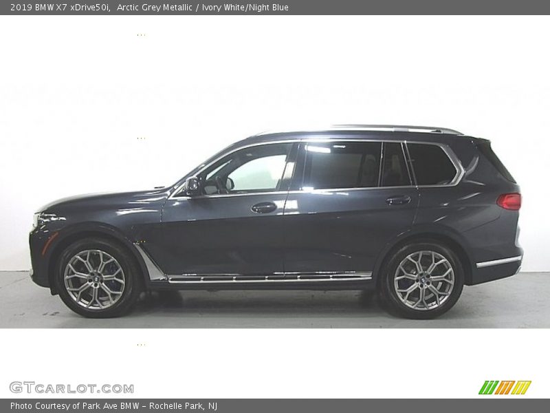 Arctic Grey Metallic / Ivory White/Night Blue 2019 BMW X7 xDrive50i