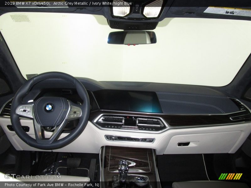 Arctic Grey Metallic / Ivory White/Night Blue 2019 BMW X7 xDrive50i