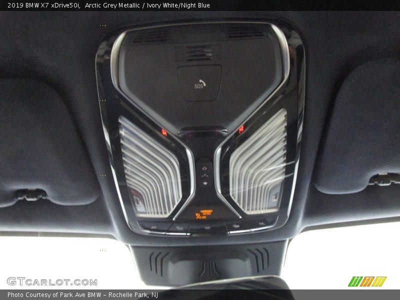 Arctic Grey Metallic / Ivory White/Night Blue 2019 BMW X7 xDrive50i