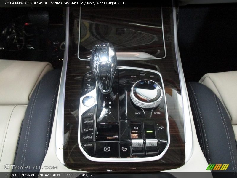 Arctic Grey Metallic / Ivory White/Night Blue 2019 BMW X7 xDrive50i
