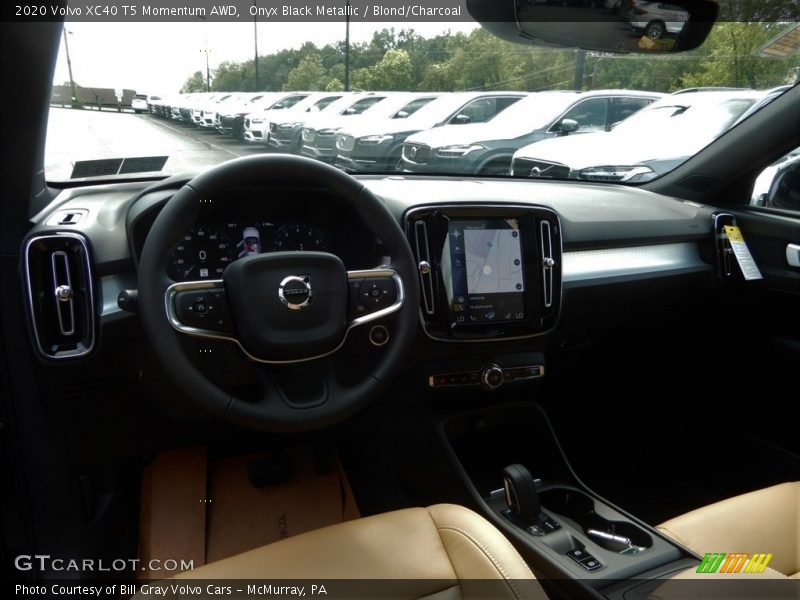Onyx Black Metallic / Blond/Charcoal 2020 Volvo XC40 T5 Momentum AWD