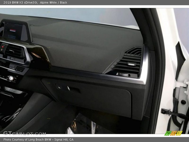 Alpine White / Black 2019 BMW X3 sDrive30i