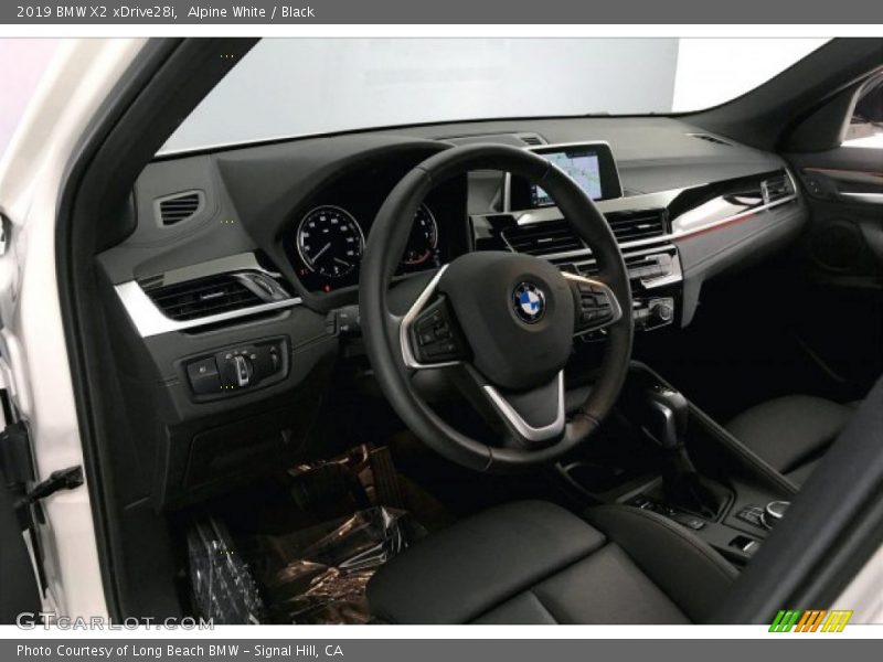 Alpine White / Black 2019 BMW X2 xDrive28i