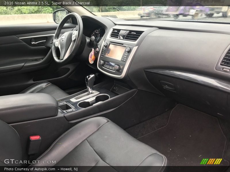 Super Black / Charcoal 2016 Nissan Altima 2.5 SL