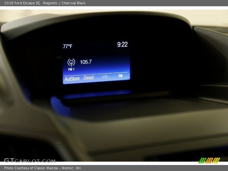 Magnetic / Charcoal Black 2018 Ford Escape SE