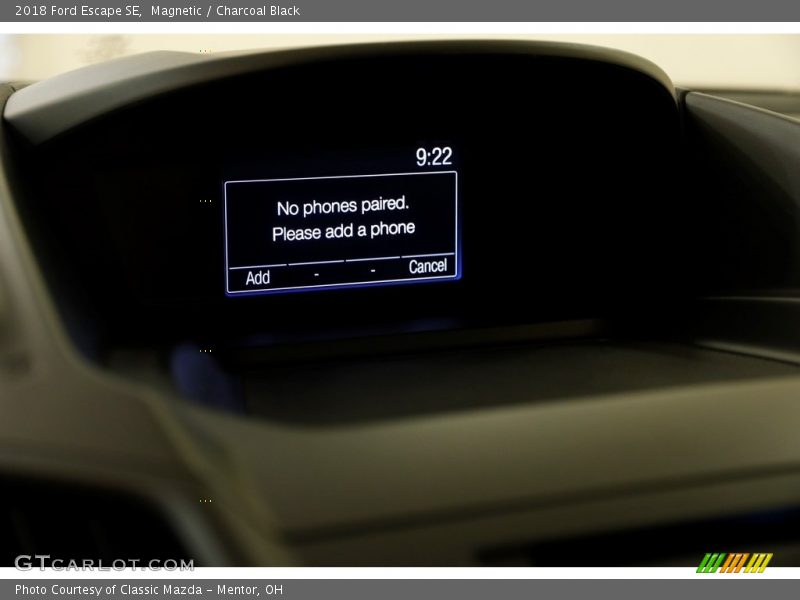 Magnetic / Charcoal Black 2018 Ford Escape SE
