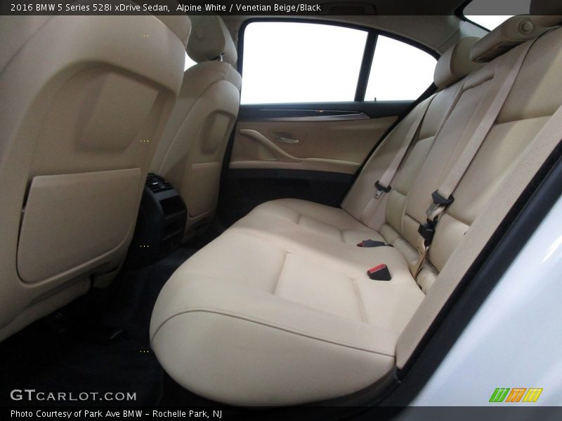 Alpine White / Venetian Beige/Black 2016 BMW 5 Series 528i xDrive Sedan